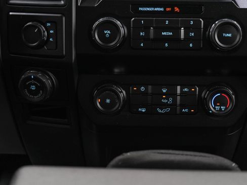 Used 2020 Ford F150 XL w/ Equipment Group 101A Mid AWD/4WD image 19