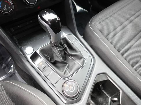 Used 2024 Volkswagen Tiguan S image 21