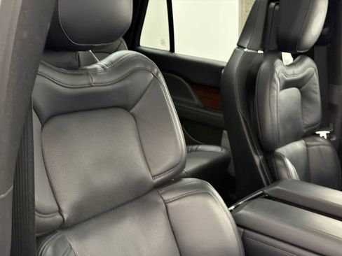 Used 2023 Lincoln Navigator L Reserve AWD/4WD image 13