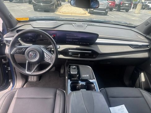Used 2025 Buick Enclave Preferred FWD image 14