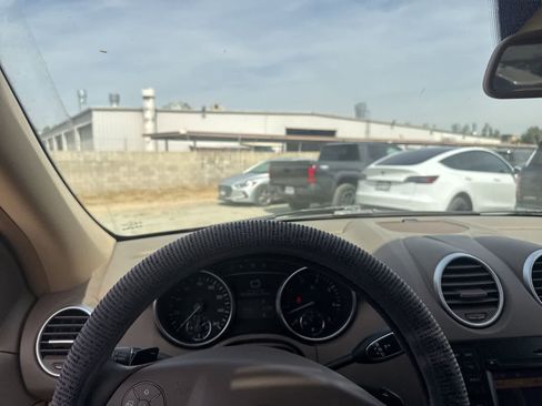 Used 2011 Mercedes-Benz ML 350 2WD image 23