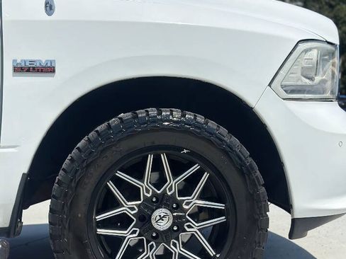 Used 2014 RAM 1500 Limited RWD image 13