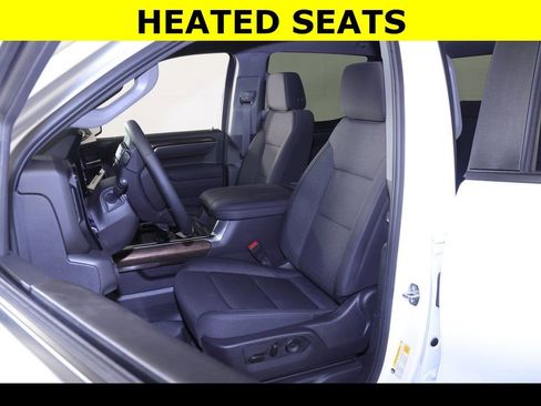 Used 2025 Chevrolet Silverado 1500 LT Trail Boss w/ Dark Appearance Package image 3