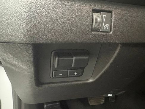 Used 2025 Chevrolet Colorado W/T w/ Advanced Trailering Package RWD image 13