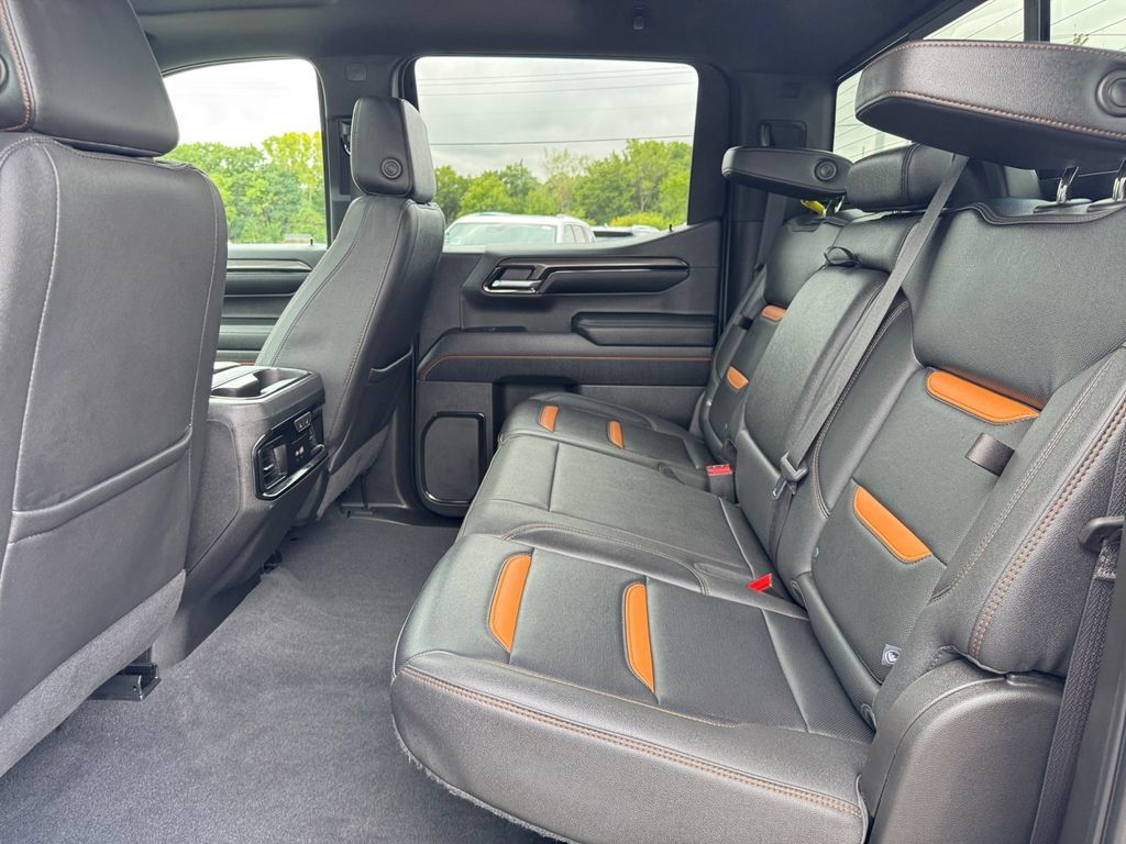 Used 2023 GMC Sierra 1500 AT4 w/ AT4 Premium Package AWD/4WD image 36