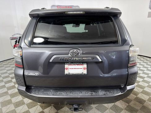 Used 2020 Toyota 4Runner SR5 RWD image 5