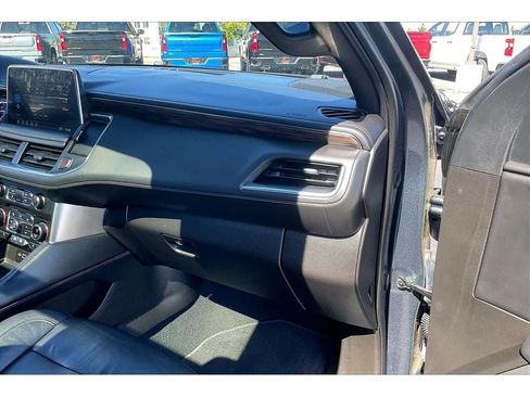 Used 2021 Chevrolet Suburban LT w/ LT Signature Plus Package AWD/4WD image 18