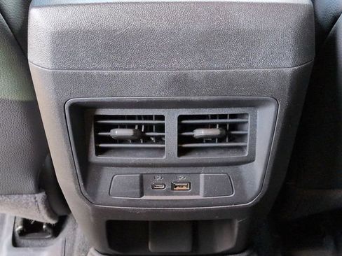 Certified 2025 GMC Canyon Denali image 19