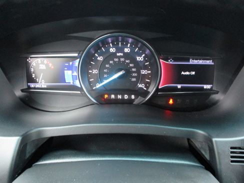 Used 2017 Ford Explorer XLT w/ Equipment Group 202A image 16