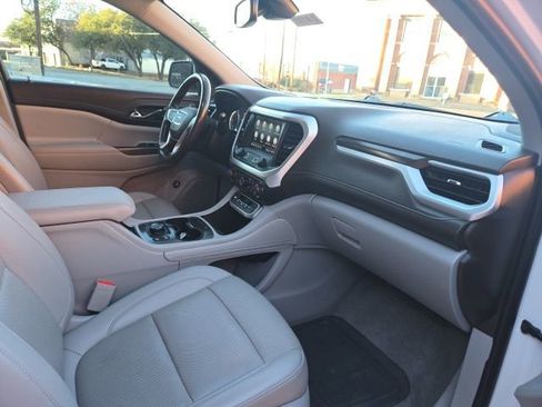 Used 2021 GMC Acadia SLT AWD/4WD image 16