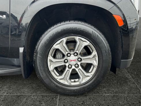 Used 2022 GMC Yukon XL SLE image 9