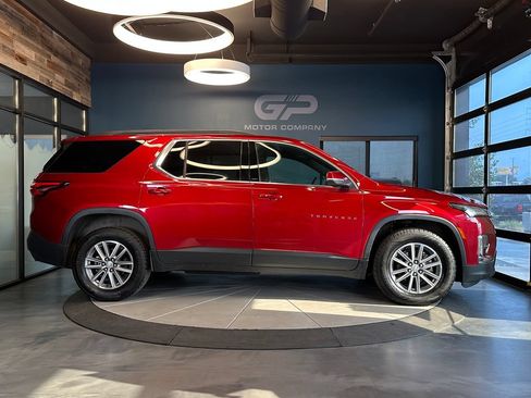Used 2023 Chevrolet Traverse LT AWD/4WD image 2