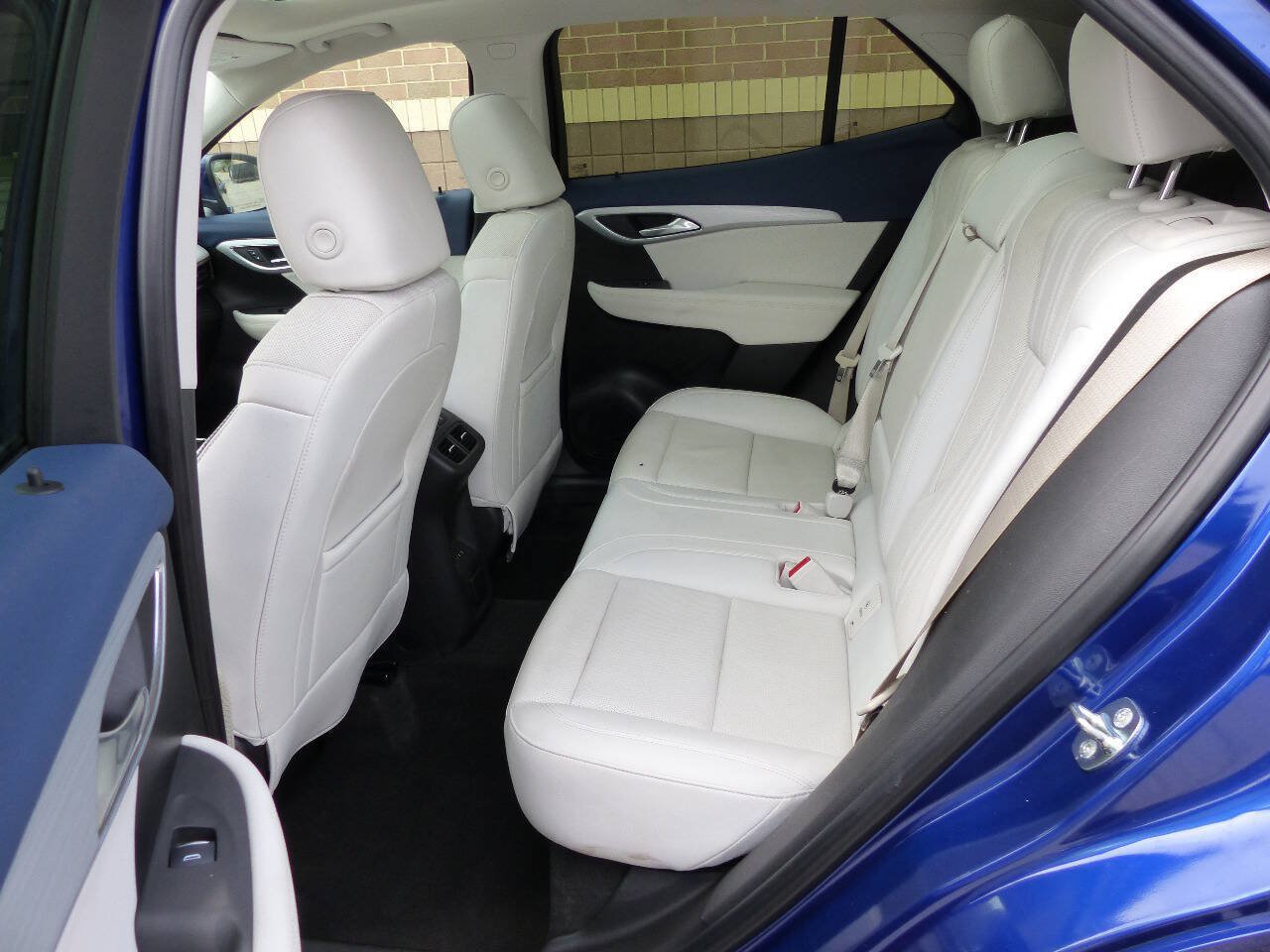 Used 2025 Buick Envision Avenir AWD/4WD image 45