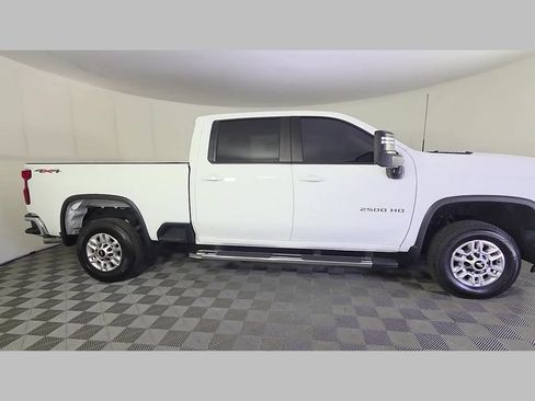 Used 2025 Chevrolet Silverado 2500 LT w/ Convenience Package AWD/4WD image 34
