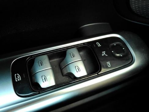 Used 2023 Mercedes-Benz C 300 Sedan image 36