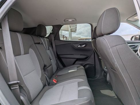 Used 2025 Chevrolet Blazer LT FWD image 26