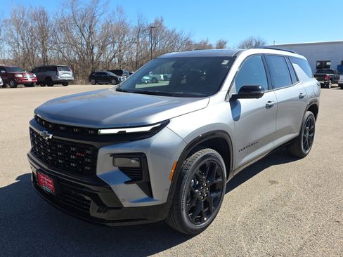 New 2026 Chevrolet Traverse RS image 4