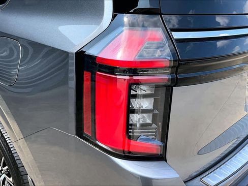 Certified 2025 Nissan Armada SL RWD image 29