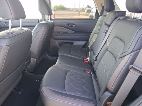 New 2026 Nissan Pathfinder Platinum w/ Cargo Package AWD/4WD image 33