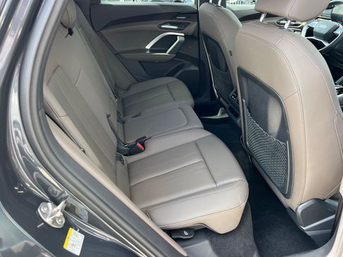 Certified 2025 Audi Q5 Premium Plus w/ Premium Plus AWD/4WD image 15