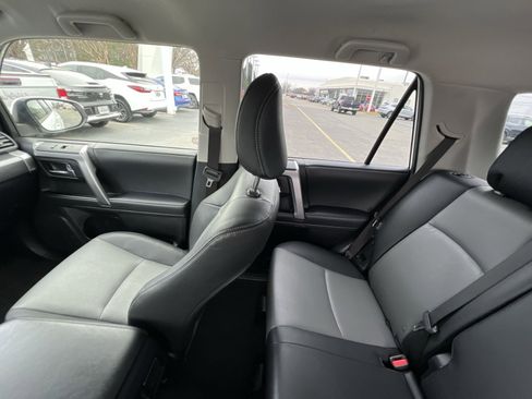 Used 2024 Toyota 4Runner SR5 Premium image 3