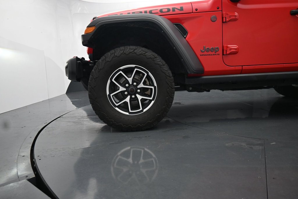 Used 2024 Jeep Wrangler Unlimited Rubicon AWD/4WD image 15