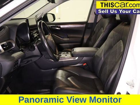 Used 2021 Toyota Highlander Platinum image 22