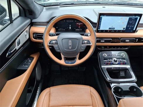 Used 2022 Lincoln Nautilus Black Label AWD/4WD image 11
