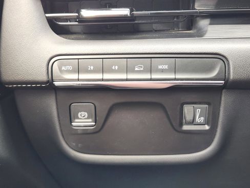 Used 2021 Cadillac Escalade Premium Luxury image 19