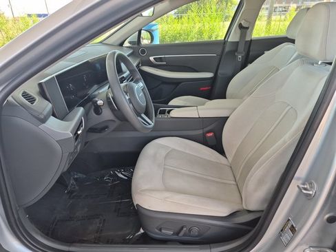 Used 2025 Hyundai Sonata SEL FWD image 15