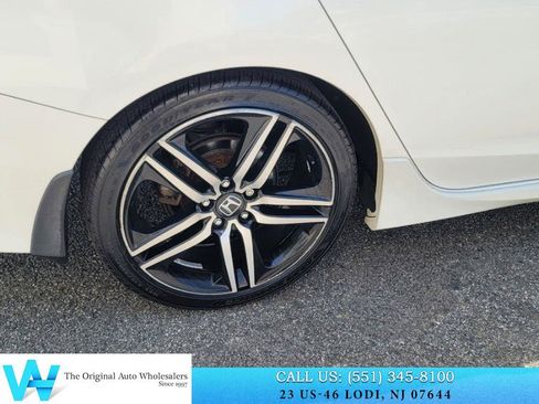 Used 2017 Honda Accord Sport image 11