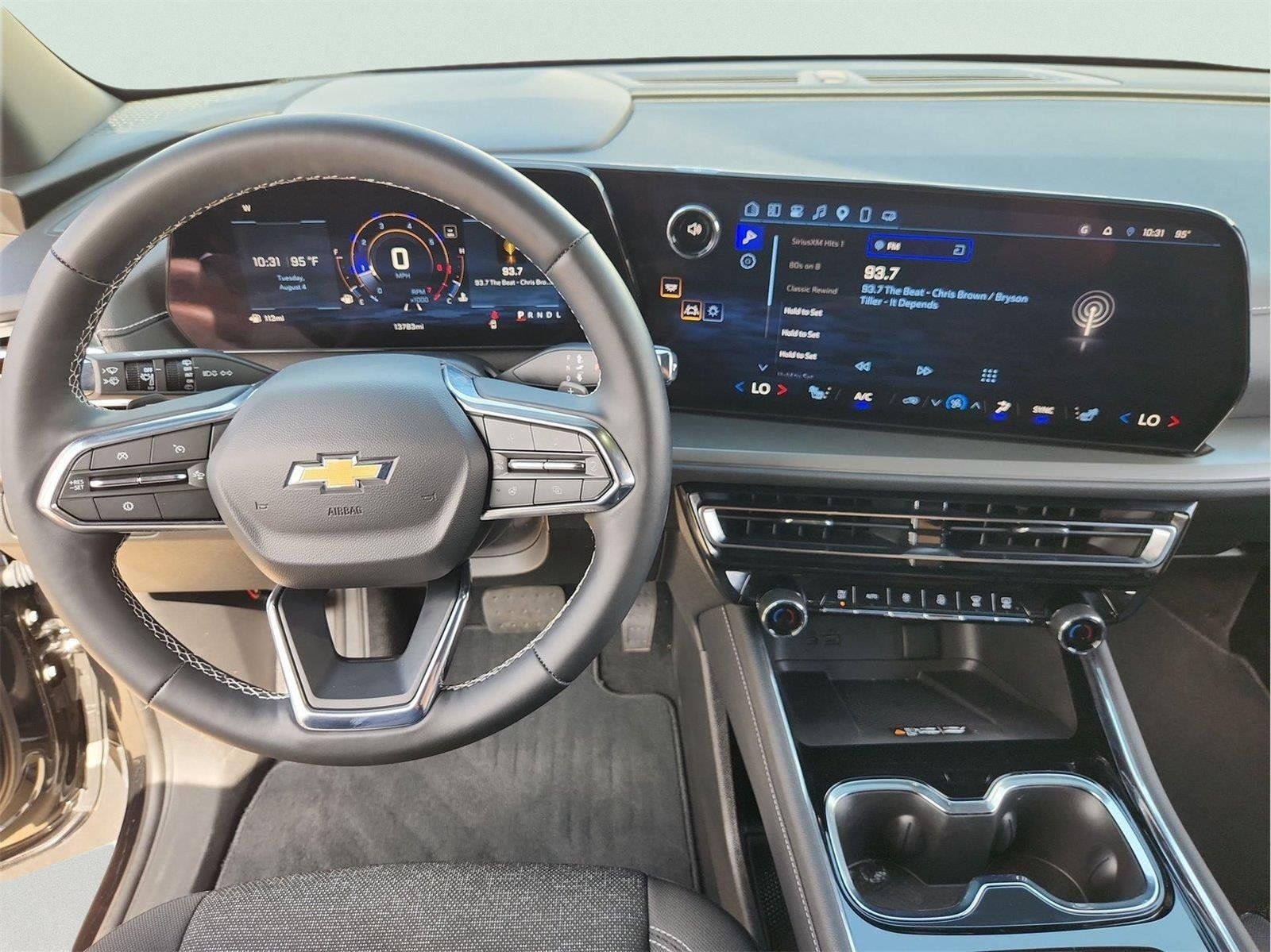 Certified 2025 Chevrolet Traverse LT FWD image 11
