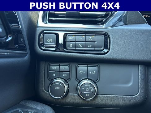 Certified 2025 GMC Yukon Denali image 16