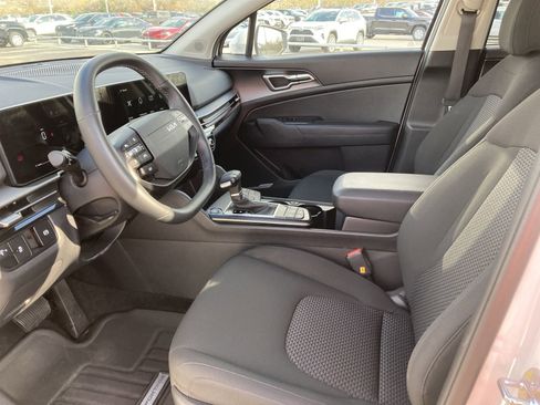Used 2026 Kia Sportage LX w/ LX Convenience Package image 16