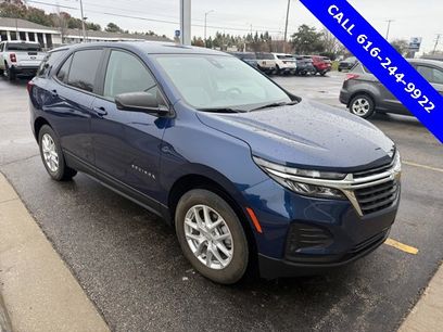 Used 2022 Chevrolet Equinox LS w/ LS Convenience Package