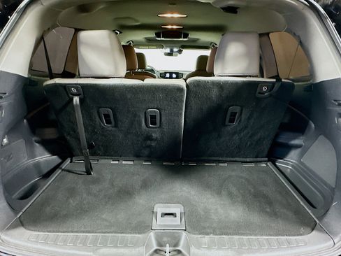 Used 2019 Honda Pilot Touring image 30