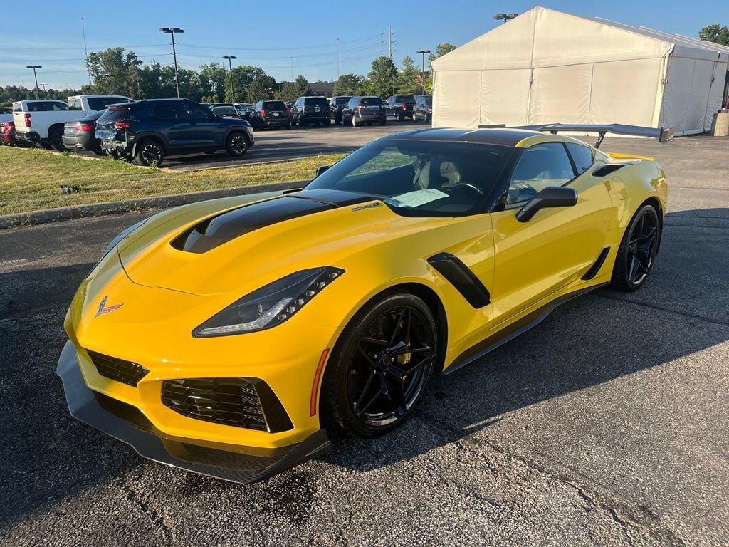 Used 2019 Chevrolet Corvette ZR1 w/ Chrome Badge Package RWD image 3