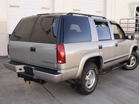 Used 2000 Chevrolet Tahoe Z71 w/ Comfort & Security Pkg image 16