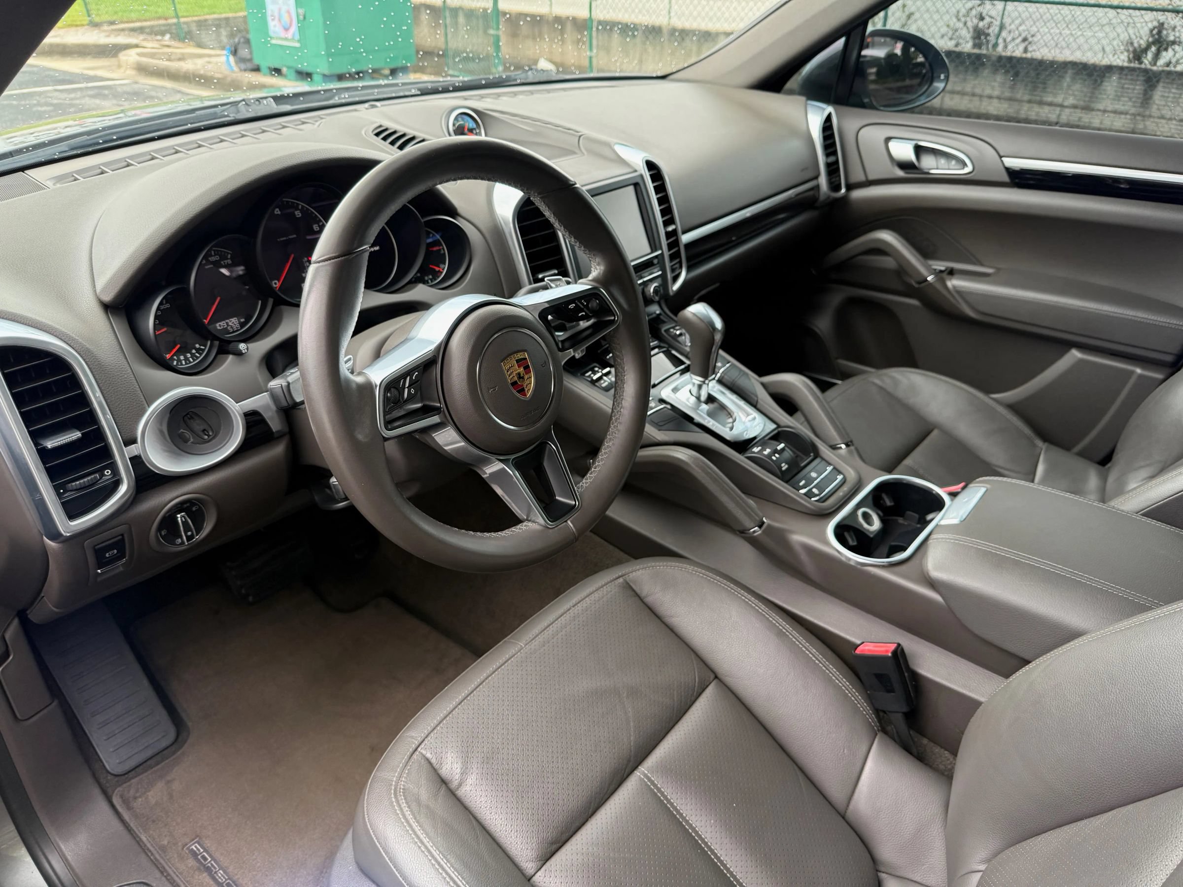 Used 2016 Porsche Cayenne AWD/4WD image 10