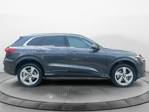 Certified 2025 Audi Q5 Premium Plus AWD/4WD image 8