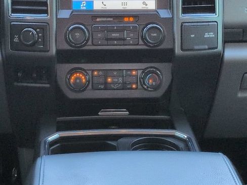 Certified 2019 Ford F250 XLT w/ XLT Premium Package AWD/4WD image 18