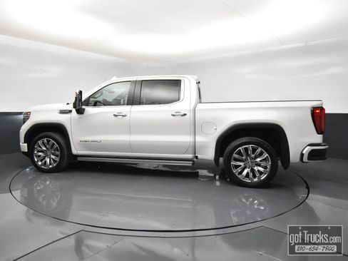 Used 2024 GMC Sierra 1500 Denali w/ Denali Reserve Package AWD/4WD image 3