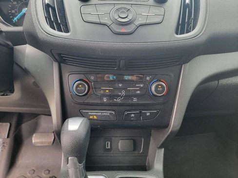 Used 2017 Ford Escape SE FWD image 20