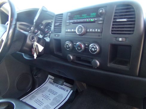 Used 2007 Chevrolet Silverado 2500 LT image 40