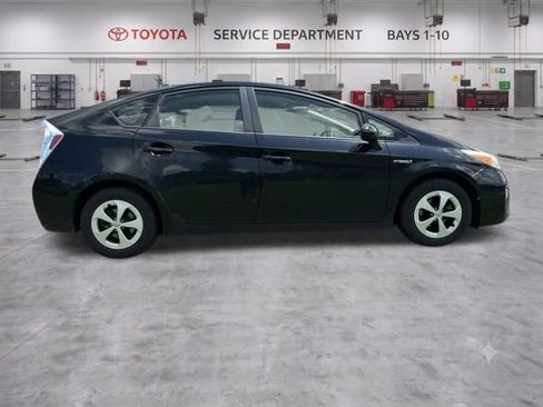 Used 2015 Toyota Prius Four FWD image 6