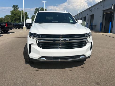 Used 2023 Chevrolet Tahoe LT w/ Luxury Package AWD/4WD image 9