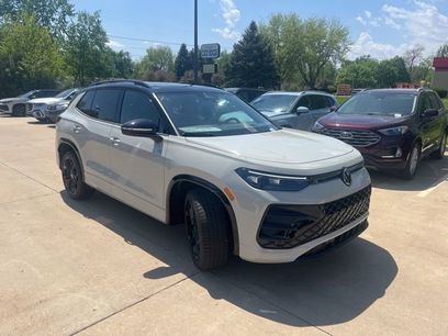 New 2026 Volkswagen Tiguan SE R-Line