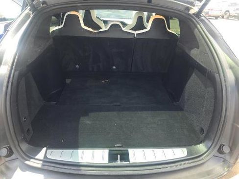 Used 2018 Tesla Model X 75D AWD/4WD image 8