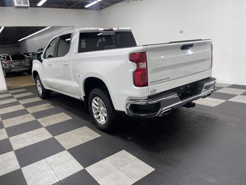 Used 2024 Chevrolet Silverado 1500 LT w/ Z71 Off-Road Package image 2