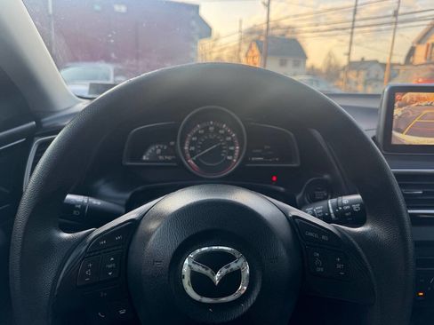 Used 2016 MAZDA MAZDA3 i Sport image 26